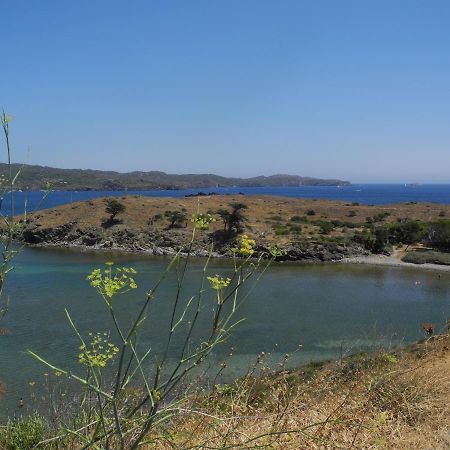 Tranquilos Estudios Cerca De La Playa Cadaques Luaran gambar