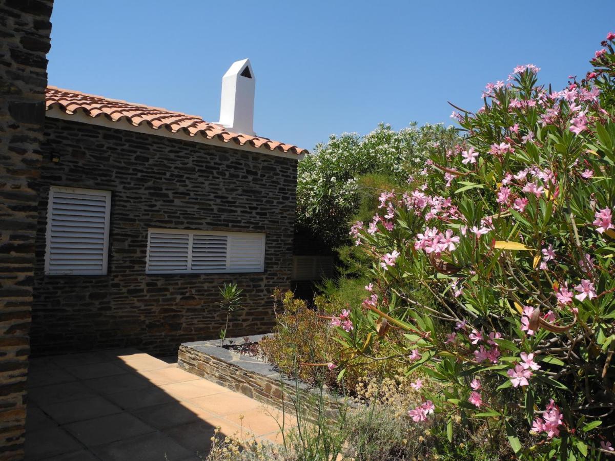 Tranquilos Estudios Cerca De La Playa Cadaques Luaran gambar