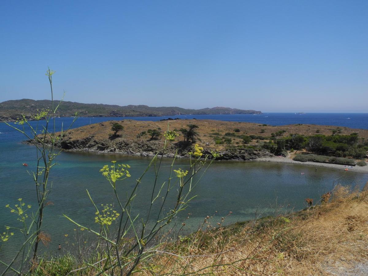 Tranquilos Estudios Cerca De La Playa Cadaques Luaran gambar