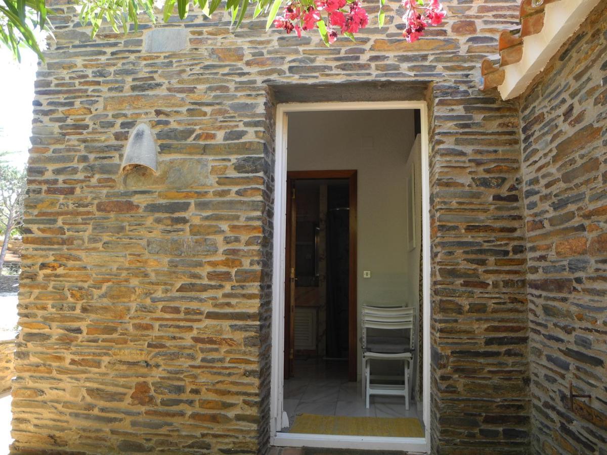 Tranquilos Estudios Cerca De La Playa Cadaques Luaran gambar